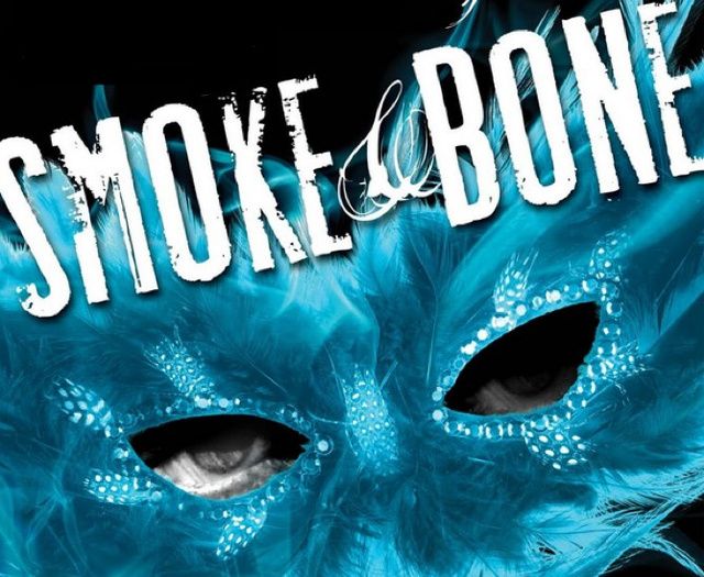Daughter of Smoke and Bone Review