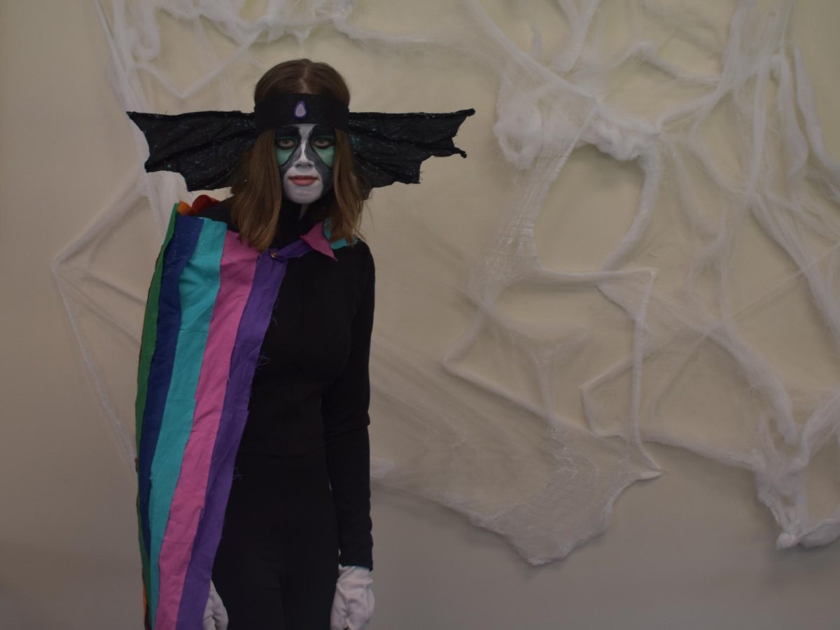 Veronica Ritter as Peter Gabriel (Watcher of the Skies)