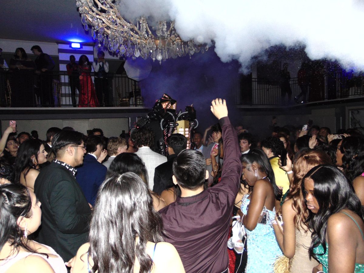 Seniors Wrap Up High School with Final Prom