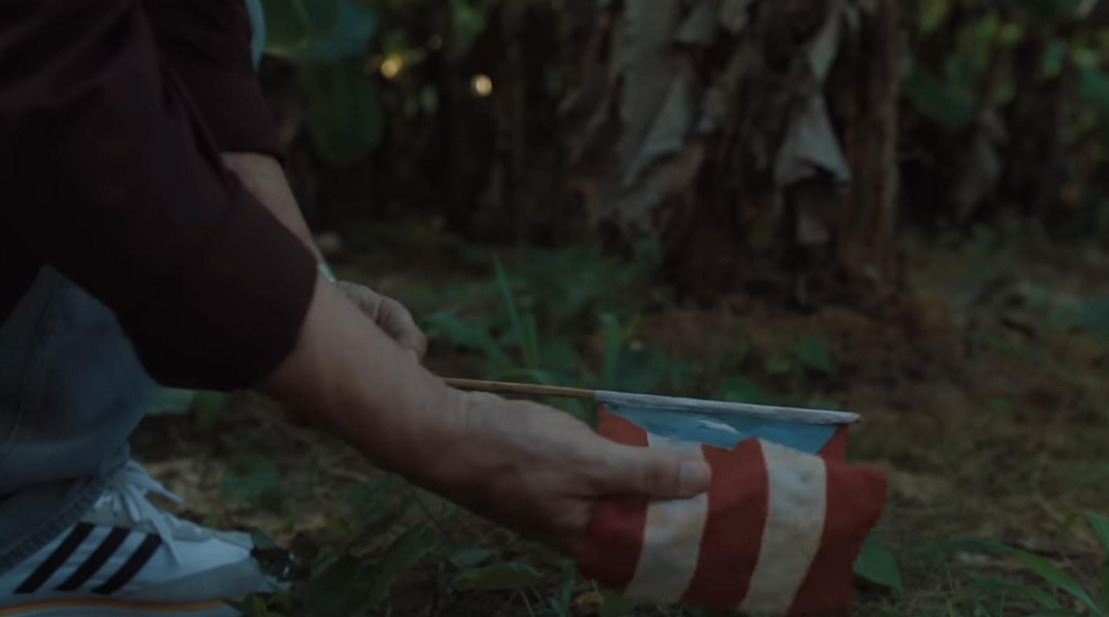 Shot from short film "Debí Tirar Más Fotos"