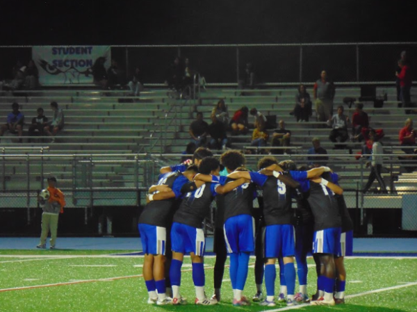 Eagles’ Men's and Women's Soccer Teams Final Showdown Against Opponents on Senior Night